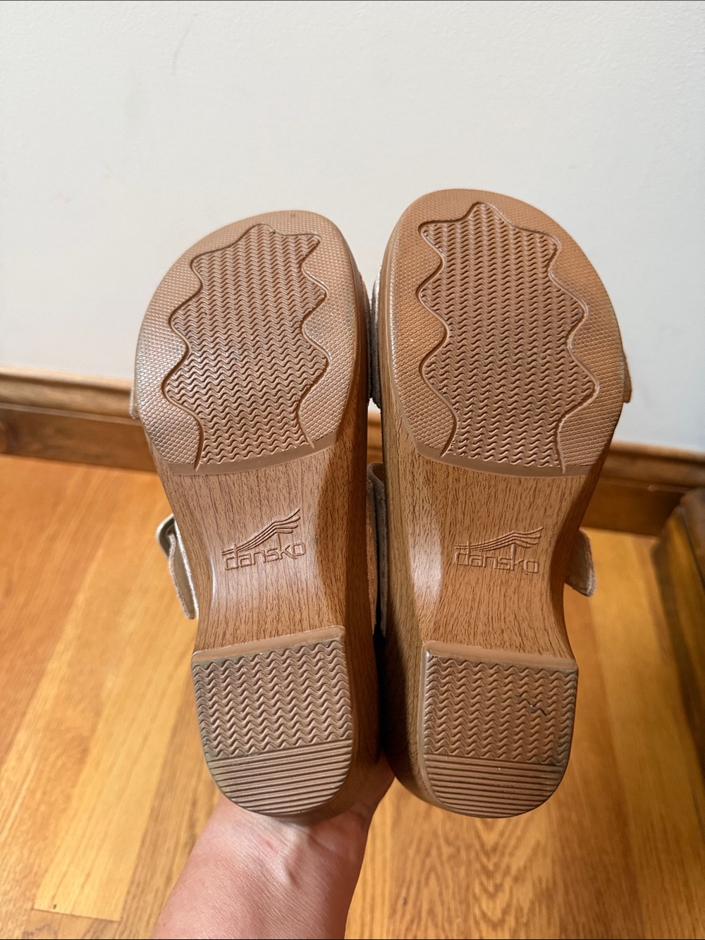 Dansko Sophie Champagne Shimmer Leather Sandals Adjustable EU 37 US 6.5-7 - Picture 10 of 12